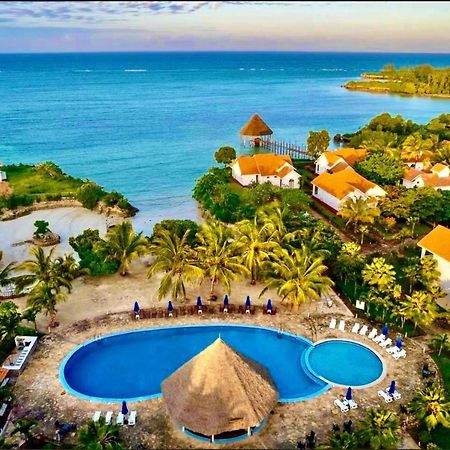 Azao Resort & Spa Pongwe Exterior foto